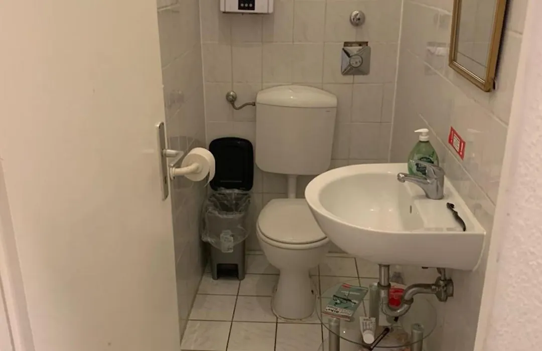 Johns Hostel-1